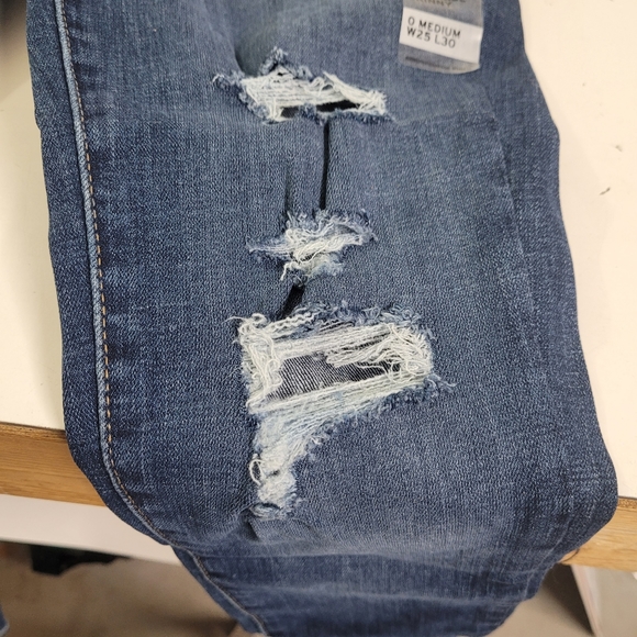 NEW! Women's Levi 721 High Rise Skinny Distressed Jeans - Picture 5 of 10